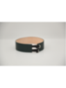 Une ceinture taille haute .