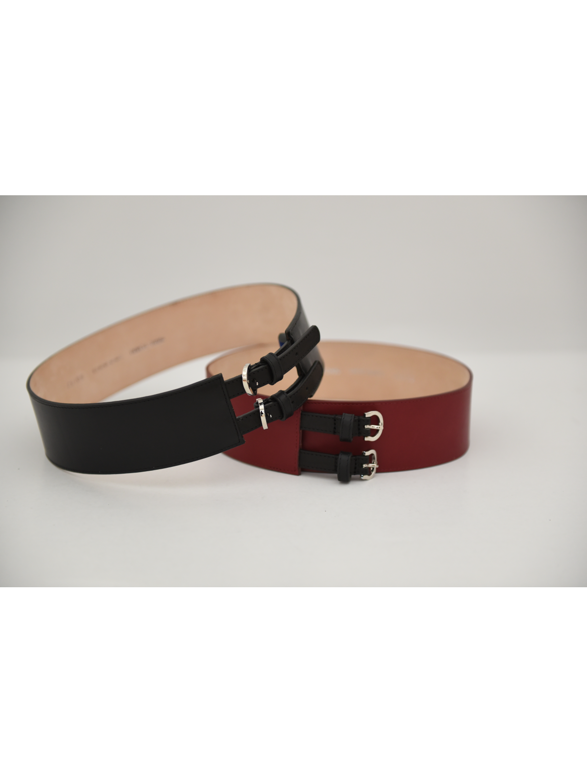 Une ceinture taille haute .