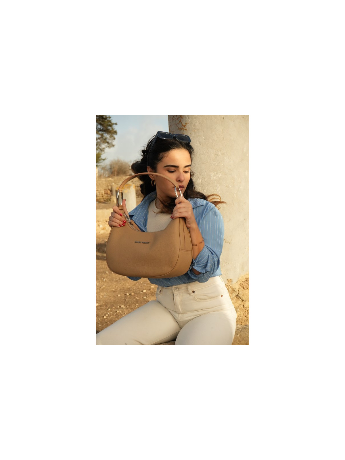 en forme de demi-lune